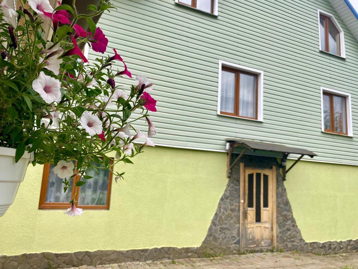 Hotel Medova Hata à Verkhnyaya Rozhanka Extérieur photo